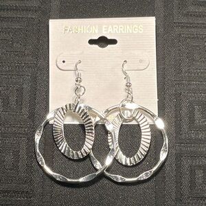 👋 3/$15 Fashion Earrings dangling Hoops 🔥